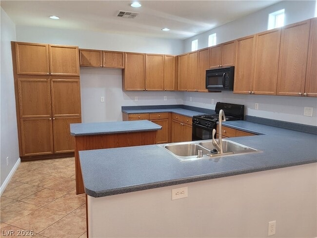 Building Photo - 10564 W Moultrie Ave