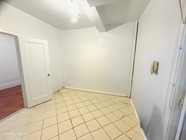 Building Photo - 340 Riverside Dr