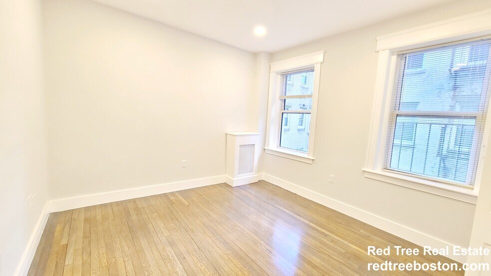 Building Photo - 111 Park Dr