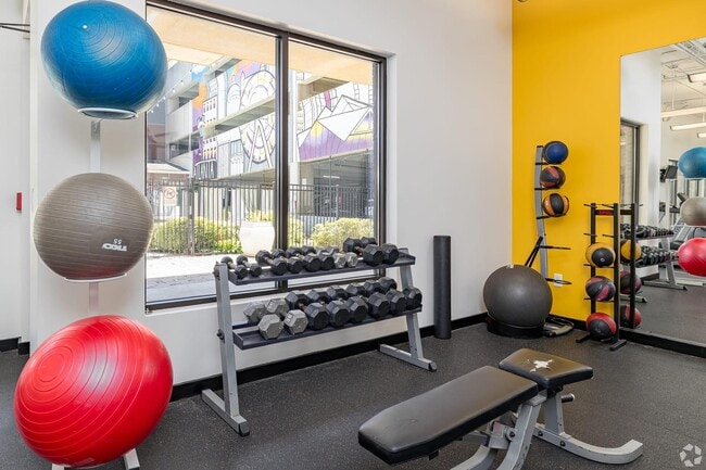 Building Photo - 349 Decatur St. SE