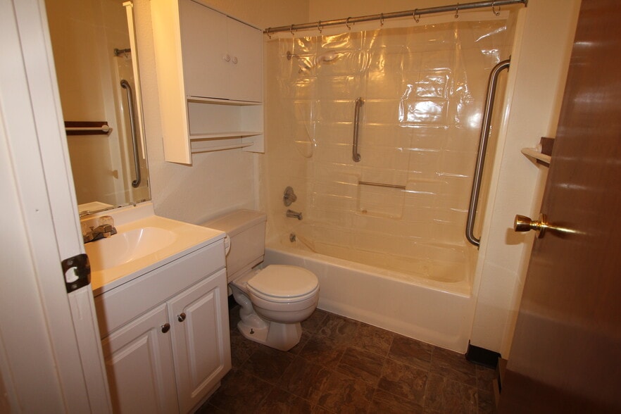 Building Photo - 937 N 17th St