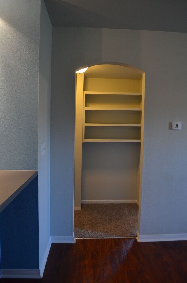 Building Photo - 2002Tru