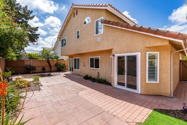 Building Photo - Beautiful 5Br / 3Ba Home In Carmel Valley!! Call to schedule a showing! 3D Tour Available!