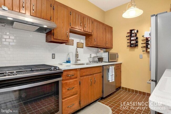 Building Photo - 1000 N Street NW-