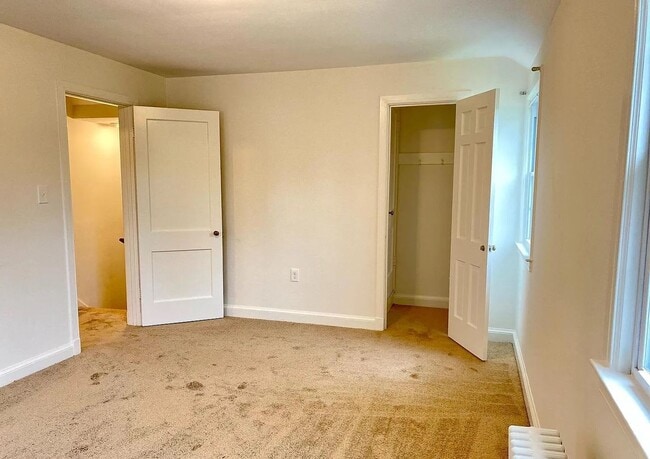 Building Photo - Charming 3BR/1BA Home in Prime Bethesda Location
