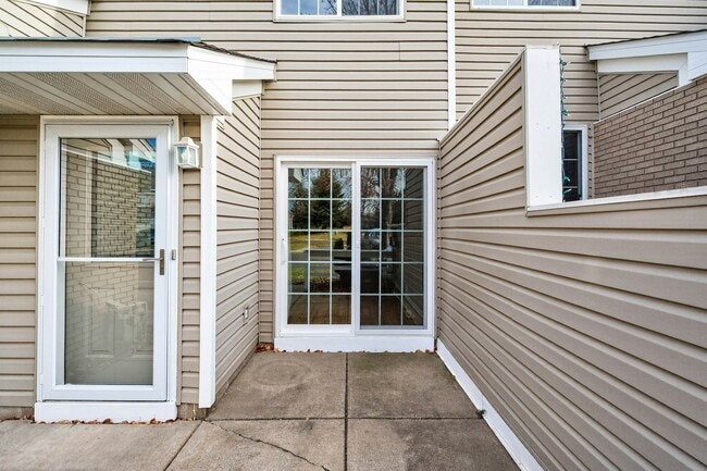 Building Photo - 13460 60th Pl N