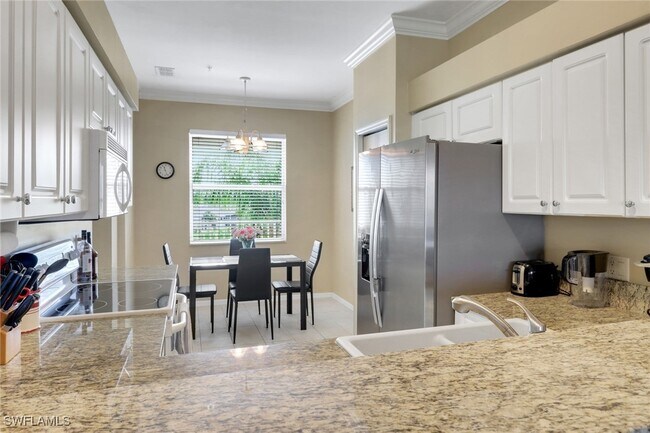 Building Photo - 10390 Washingtonia Palm Way
