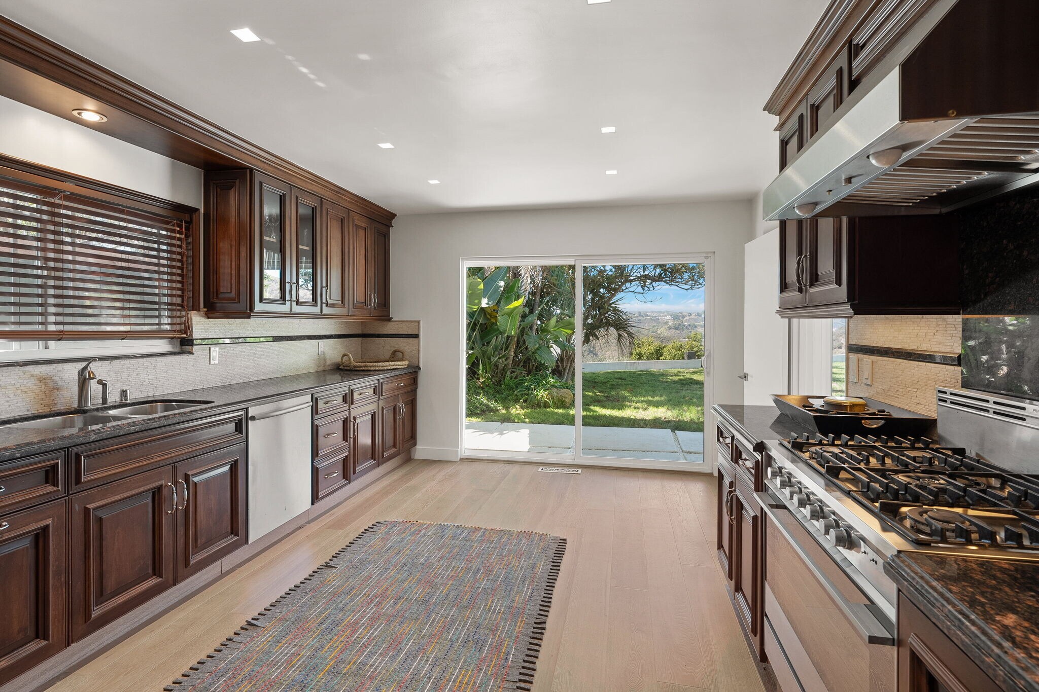 Building Photo - 1641 Tower Grove Dr