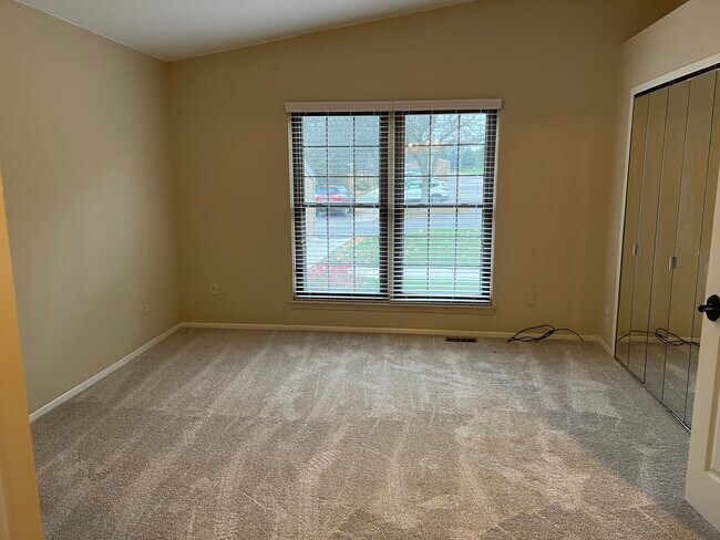 Building Photo - 39930 Crosswinds Rd