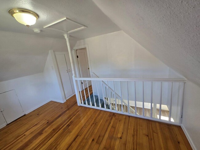 Building Photo - Cozy Three Bedroom Home in West Salem
