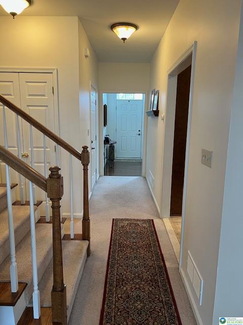 Building Photo - 40 Hillside Ct S