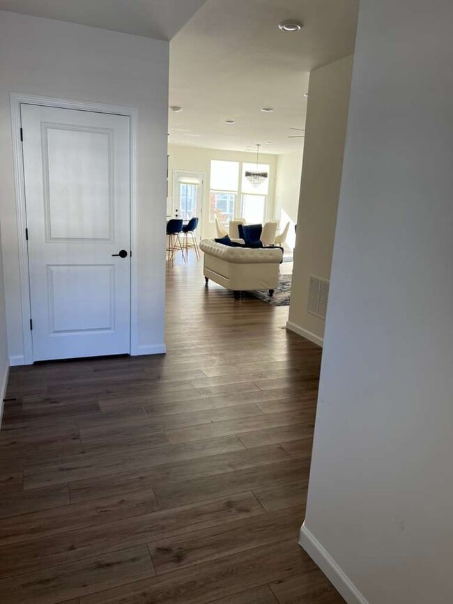 Building Photo - 24453 W Kroll Dr