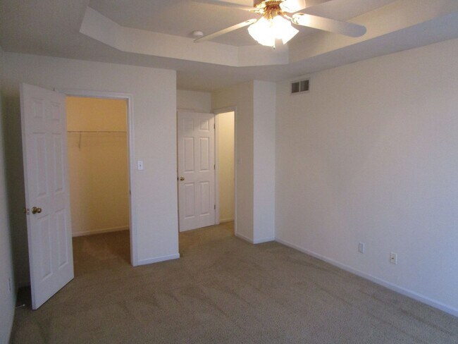 Building Photo - 5013-5015 Betty Jean Way