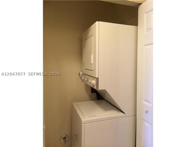 Building Photo - 8977 SW 123rd Ct