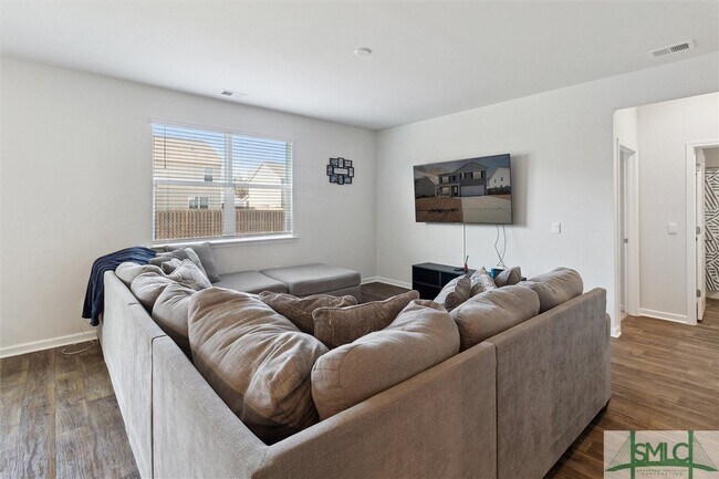 Building Photo - 352 Wedge Cir
