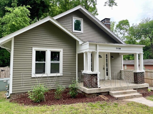 Building Photo - 1126 Sharpe Ave