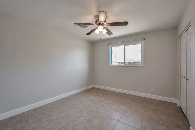 Building Photo - 6 BED HOUSE CLOSE TO ASU CAMPUS