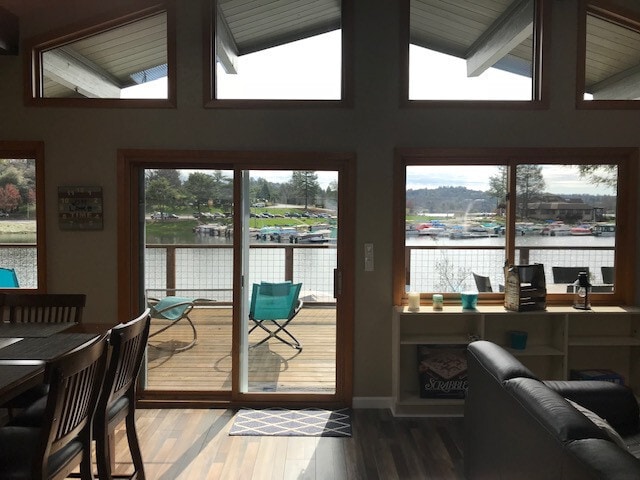 Building Photo - Don't Miss out on a Summer at the Lake.  Beautiful Fully Furnished Lake Front Home available MAY-...