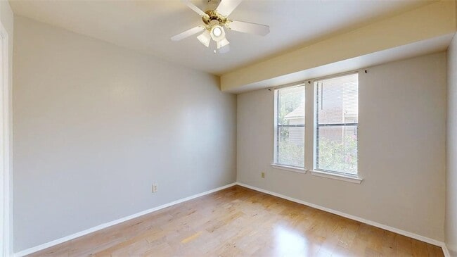 Building Photo - 1904 Dartmouth St