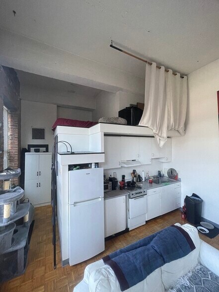 Building Photo - 70 Brookline Ave