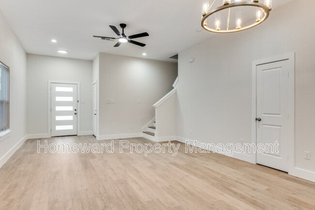 Building Photo - 827 Stamps Ave