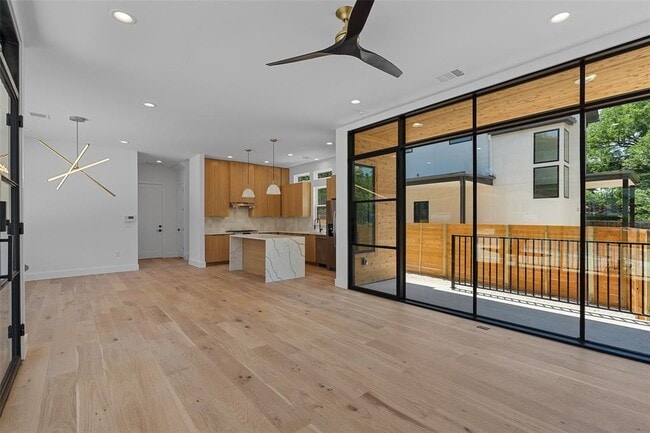 Building Photo - 909 Payne Ave