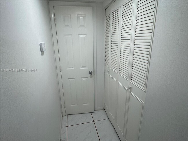 Building Photo - 6050 NW 64th Ave