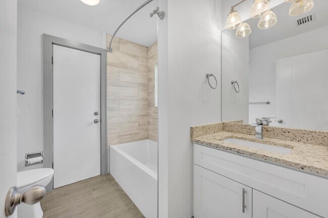 Building Photo - Waterbridge Stunner