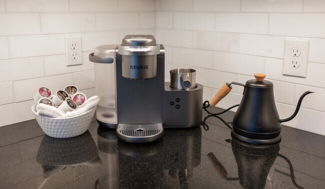 Building Photo - 255 Matterhorn Dr