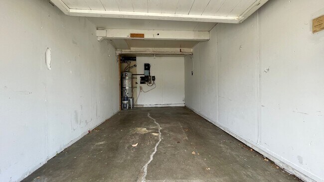 Building Photo - Charming Railroad District 2-Bedroom with Large Deck and 1-Car Garage