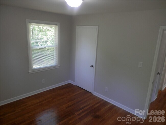 Building Photo - 3016 Colfax St