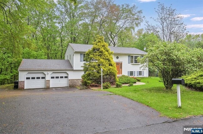 Primary Photo - 413 Obrien Ct