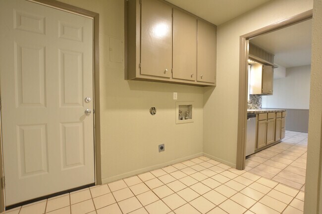 Building Photo - 4940 7th St