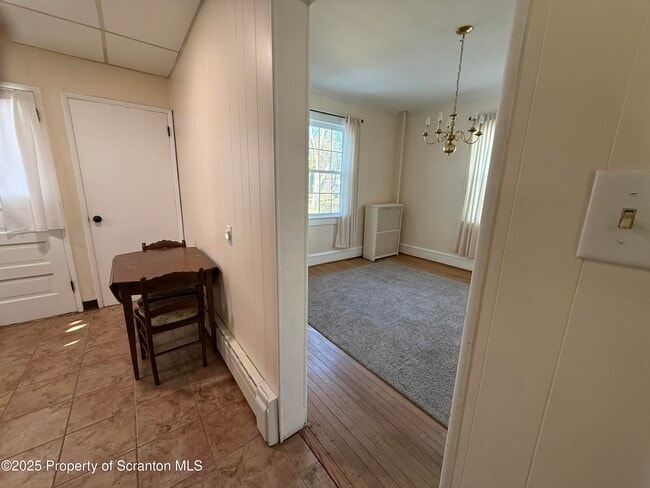 Building Photo - 301 Monument Ave