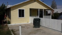 Building Photo - Newly Renovated 3 bed 2 bath home in Taft