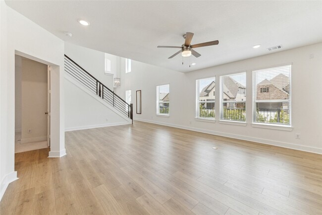 Building Photo - 21203 Electric Lgt Trl