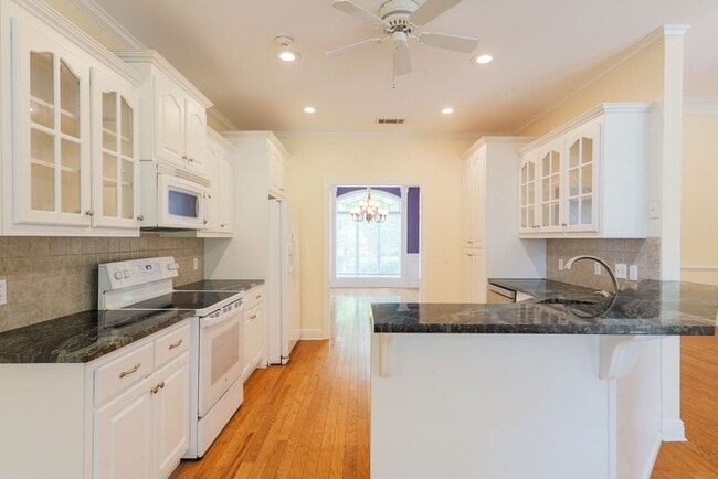 Building Photo - 4311 Mossy Creek Rd
