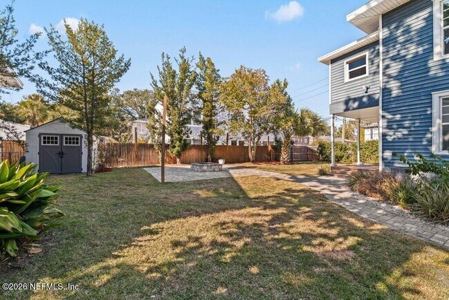 Building Photo - 2843 Oak St