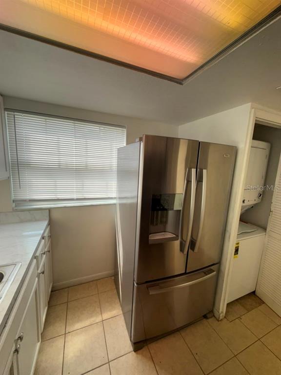 Building Photo - 833 Caribbean Dr