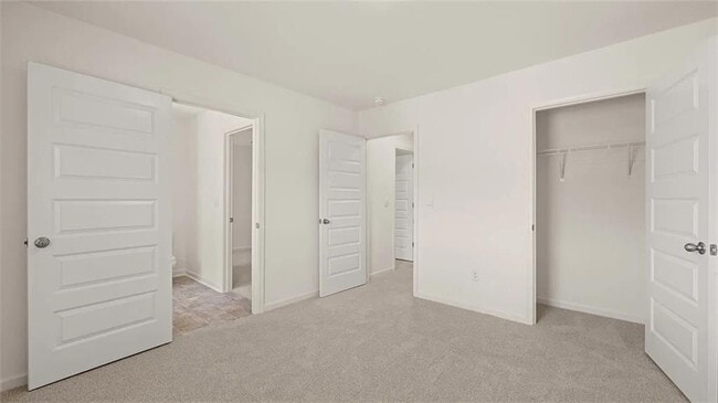 Building Photo - 317 Sound Cir