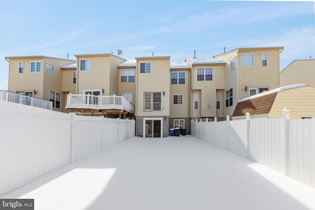 Building Photo - 618 Berwick Ct