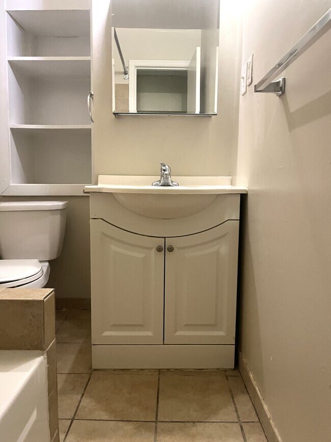 Building Photo - 4007 Powelton Ave