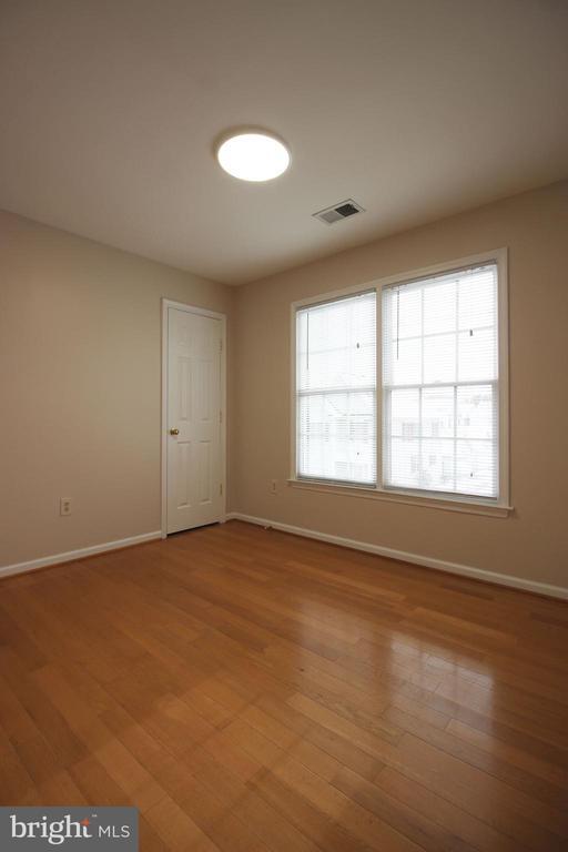 Building Photo - 243 Winter Walk Dr