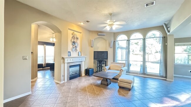 Building Photo - 27027 Sable Oaks Ln