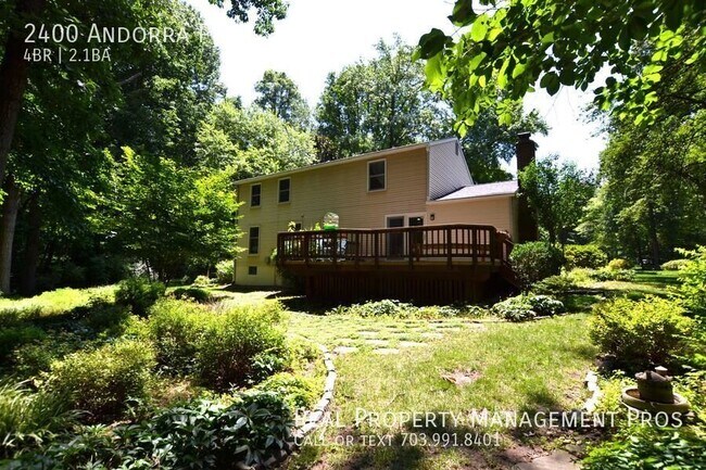 Building Photo - 2400 Andorra Pl