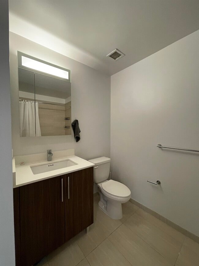 Building Photo - 110 1st St