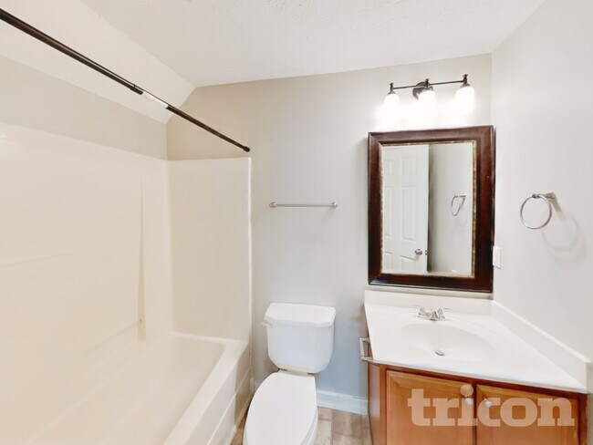 Building Photo - 1811 Packard Ct