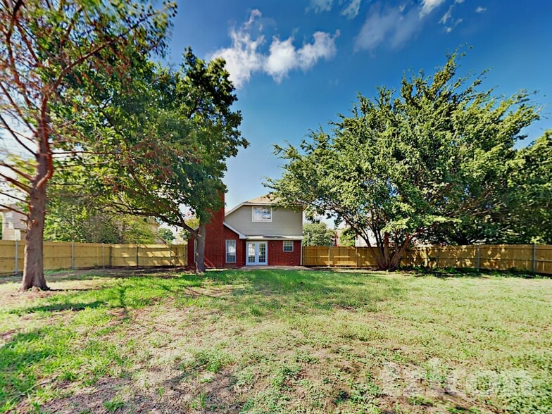 Building Photo - 900 Freshwood Ct