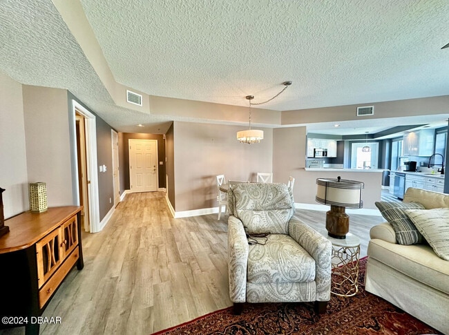 Building Photo - 4670 Links Village Dr