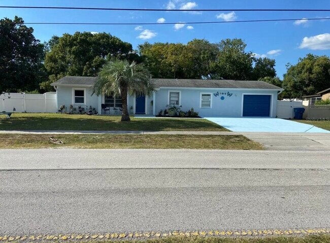 Primary Photo - 4243 Deltona Blvd